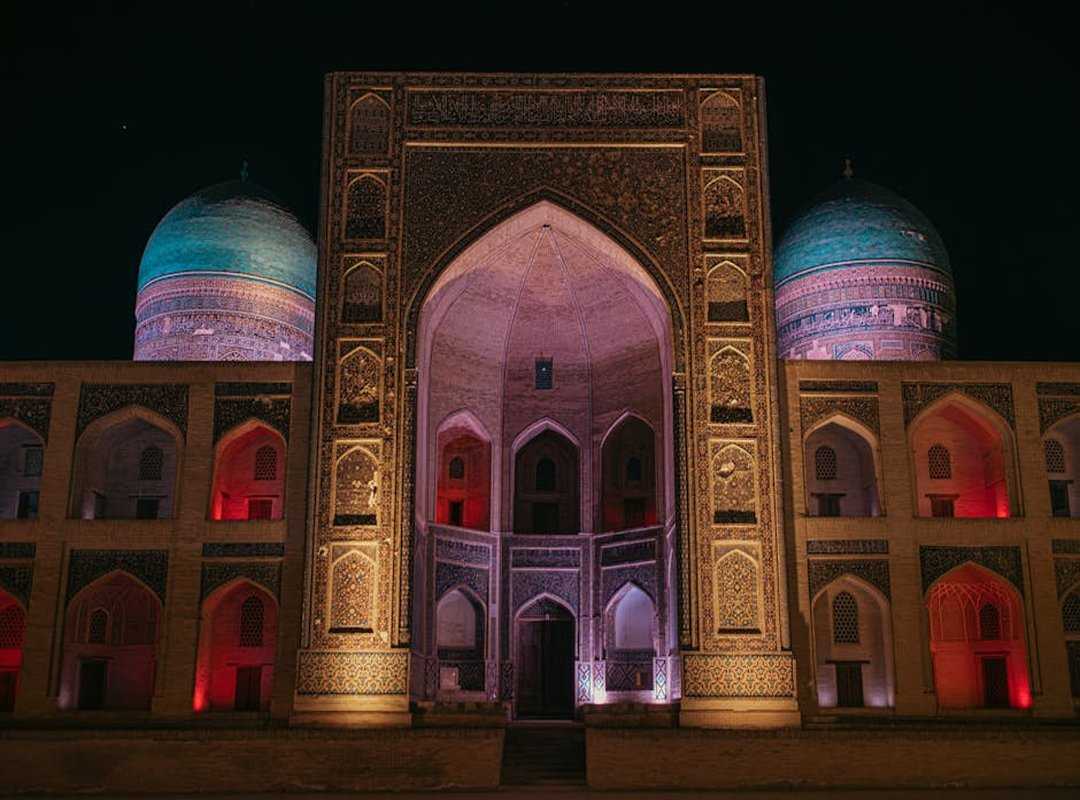 Kde Sehnat Pionýrský Oděv: Od Online Bazošů po Kamenné Prodejny