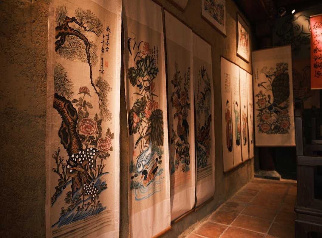 The Art of Placement: How to Choose and Hang Wall Art Like a Pro